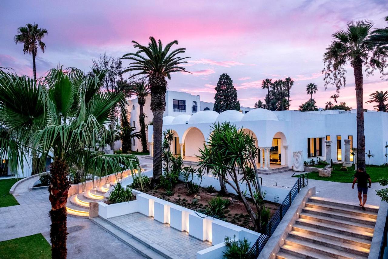 Les Orangers Garden Villas And Bungalows Ultra All Inclusive Hammamet Exterior foto The hotel at sunset