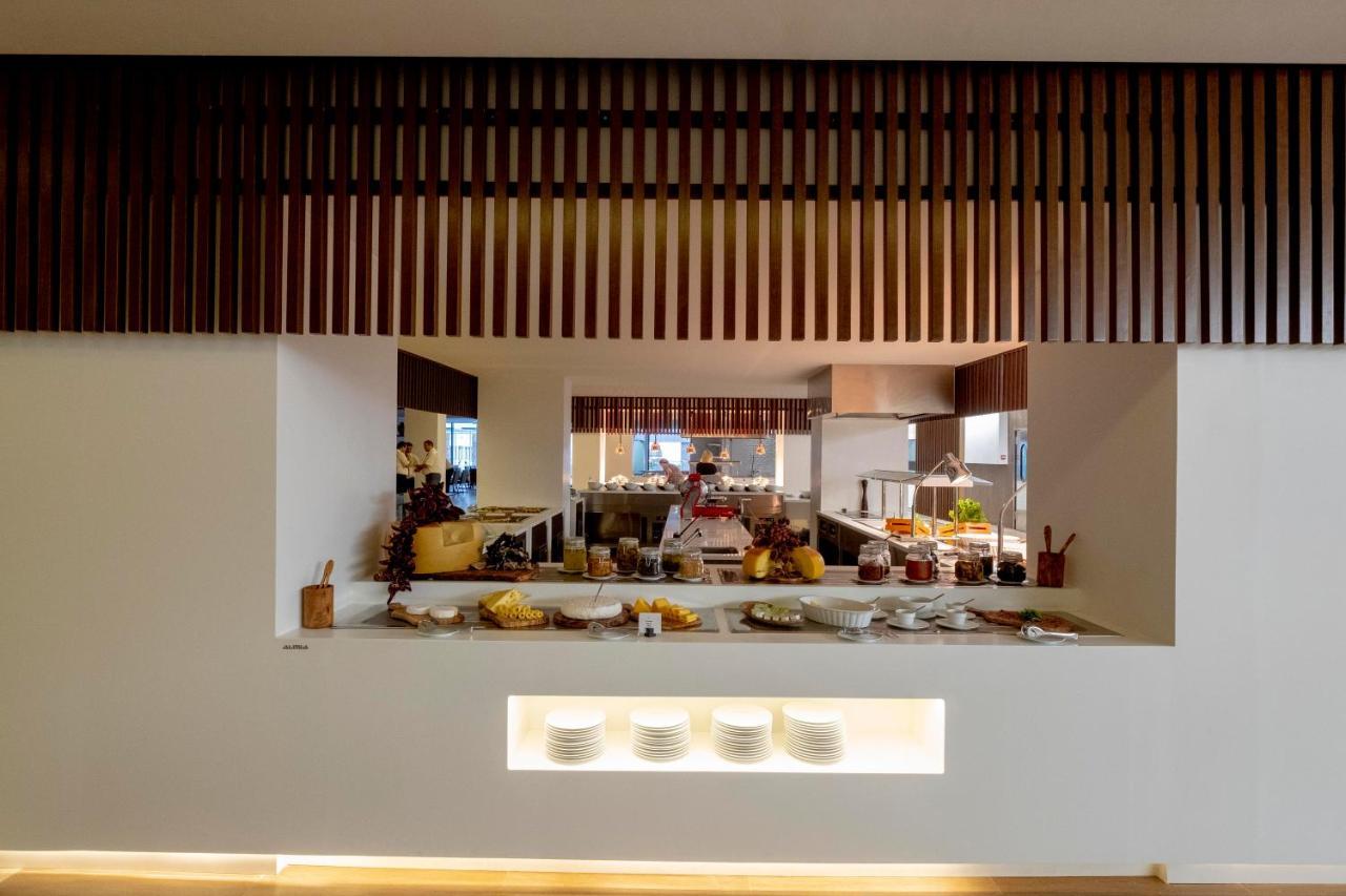 Les Orangers Garden Villas And Bungalows Ultra All Inclusive Hammamet Exterior foto A view of the open kitchen at the restaurant