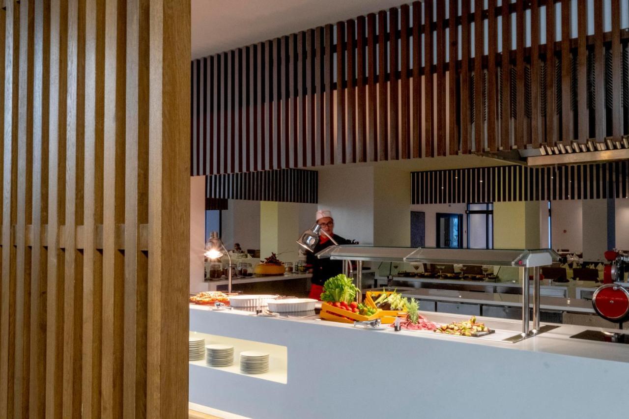 Les Orangers Garden Villas And Bungalows Ultra All Inclusive Hammamet Exterior foto The buffet at the restaurant